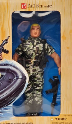 Hasbro GI JOE Navy Seal FAO Schwarz Limited Edition Figure And Raft -Hasbro 20230317 092005 90160.1679060578