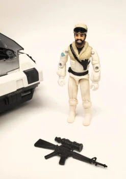 Hasbro GI Joe (1986-7) Snowcat With Frostbite, Iceberg And Instructions -Hasbro 20230722 102911 63829.1690041645