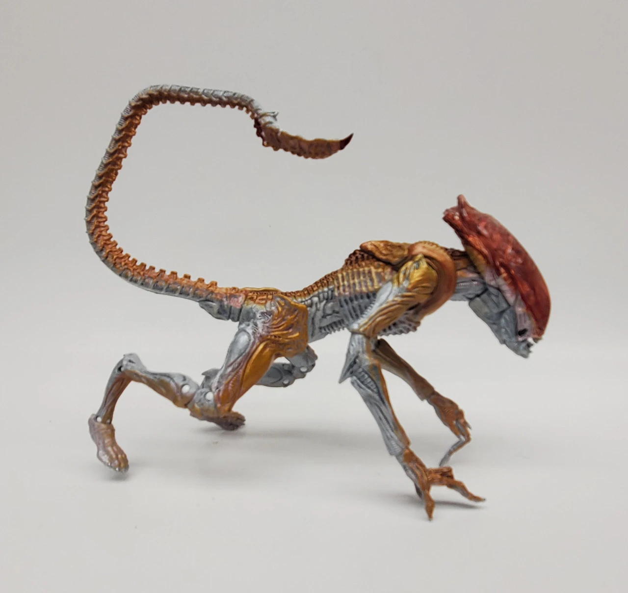 Hasbro NECA Aliens - 7" Scale Action Figure - Kenner Tribute Panther Alien (no Package) 5 Hasbro NECA Aliens - 7" Scale Action Figure - Kenner Tribute Panther Alien (no Package) - Image 3