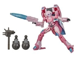 Hasbro Transformers: Bumblebee Cyberverse Adventures Deluxe Arcee Action Figure (BAF Maccadam)