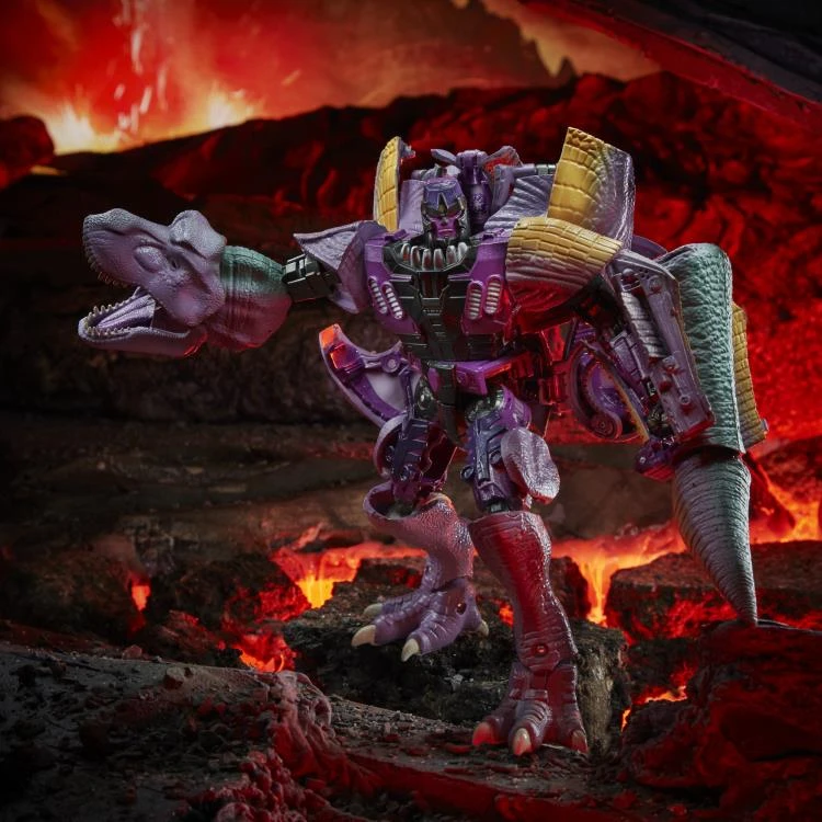 Hasbro Transformers Generations War For Cybertron: Kingdom Leader Megatron Action Figure WFC-K10 5 Hasbro Transformers Generations War For Cybertron: Kingdom Leader Megatron Action Figure WFC-K10 - Image 3