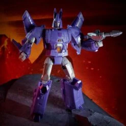 Hasbro Transformers Generations War For Cybertron: Kingdom Voyager Cyclonus Action Figure WFC-K9 -Hasbro 5010993767014d