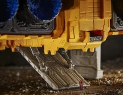 Hasbro Transformers Generations War For Cybertron: Kingdom Titan Autobot Ark Action Figure WFC-K30 -Hasbro 5010993782536f