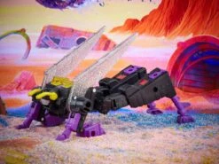 Hasbro Transformers Generations Legacy Deluxe Class Kickback Action Figure -Hasbro 5010993974849e d328b334 a831 4a4e a4a2 558ed4a3aec8