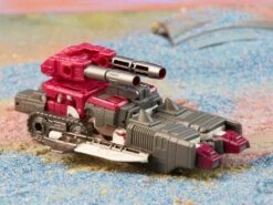 Hasbro Transformers Generations Legacy Deluxe Class Skullgrin Action Figure 12 Hasbro Transformers Generations Legacy Deluxe Class Skullgrin Action Figure -Hasbro 5010994120399f