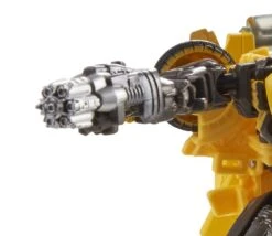 Hasbro Transformers Generations Studio Series #70 Deluxe Bumblebee B-127 Action Figure -Hasbro 630509984558d