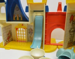 Hasbro Disney (1977) Weebles Mickey's Magic Kingdom Playset -Hasbro dis 6 06594.1686337092